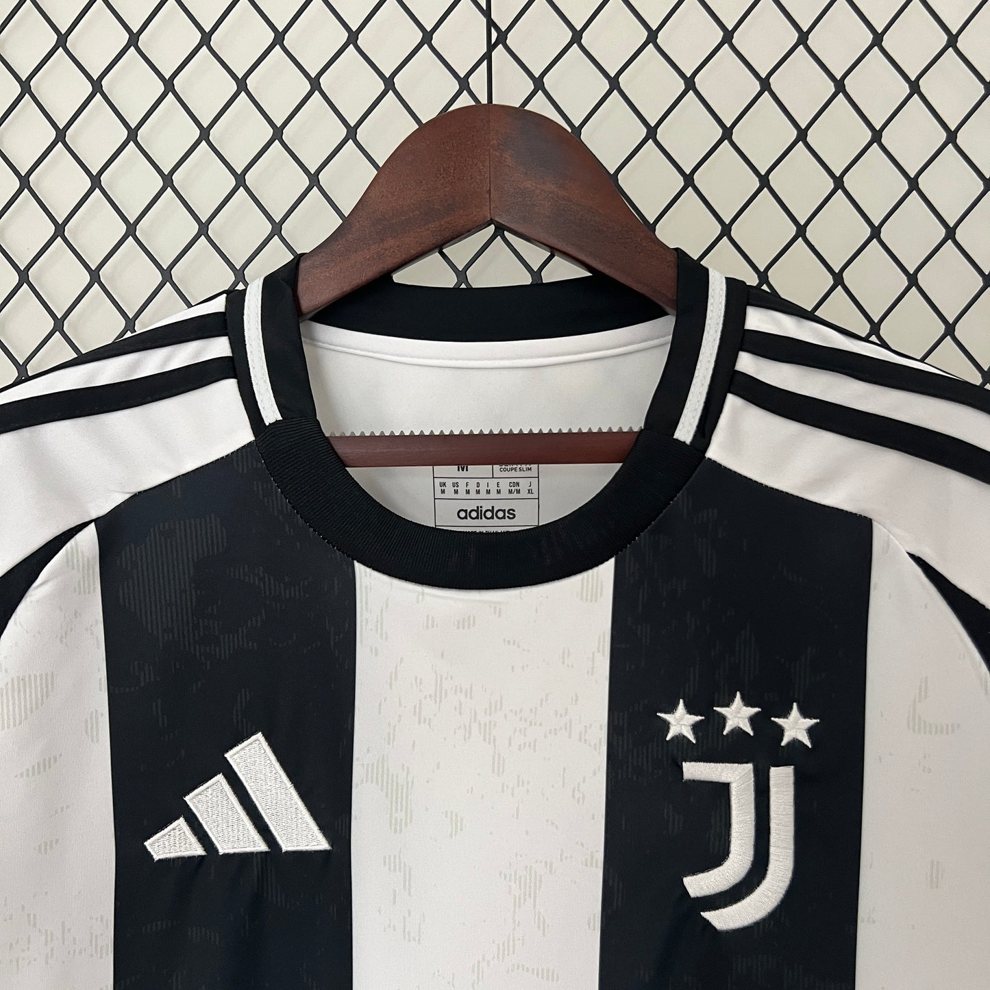 Camisola Principal Juventus 2024/25